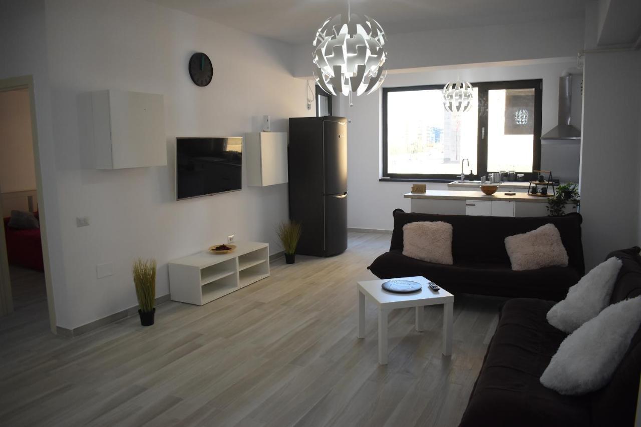 Apartment By The Lake With A View Mamaia Eksteriør billede