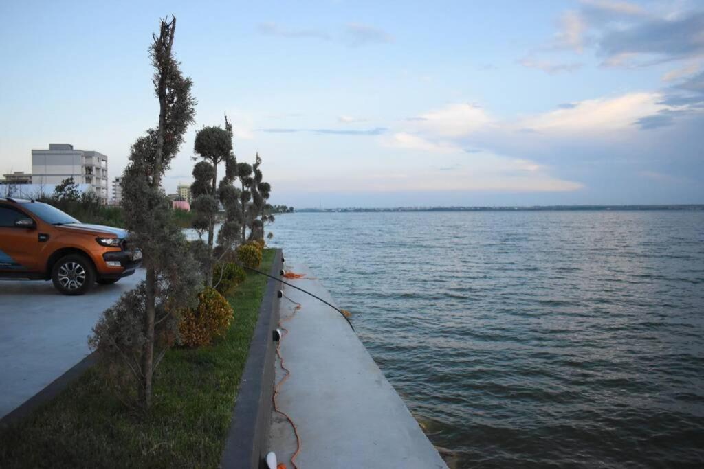 Apartment By The Lake With A View Mamaia Eksteriør billede