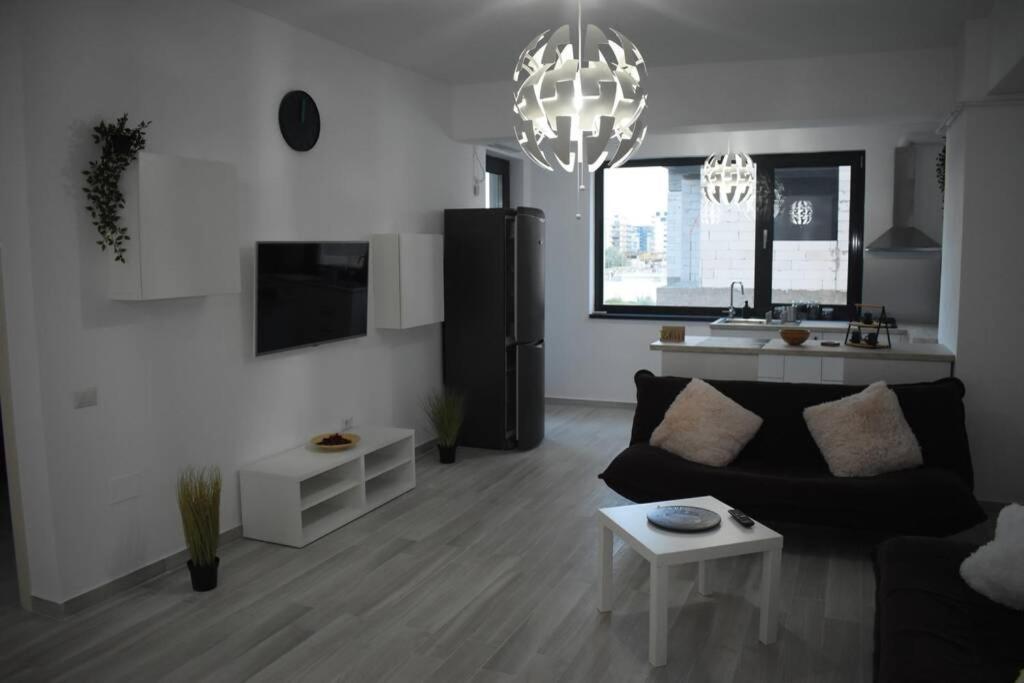 Apartment By The Lake With A View Mamaia Eksteriør billede
