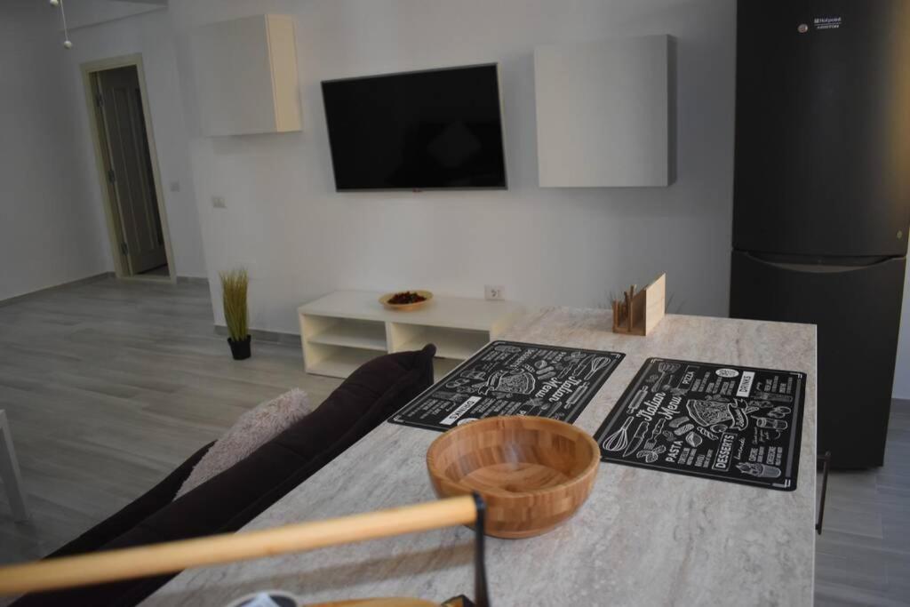 Apartment By The Lake With A View Mamaia Eksteriør billede