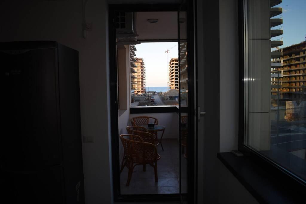 Apartment By The Lake With A View Mamaia Eksteriør billede
